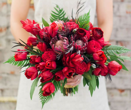 Kết quả hình ảnh cho hoa cưới màu đỏ