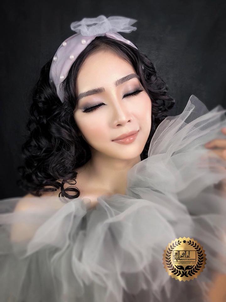 so huu mot nghê tuong lai nghe trang diem makeup