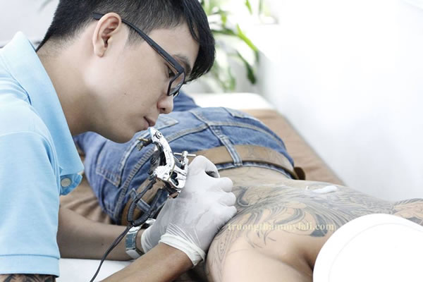 dao tao xam hinh nghe thuat chuyen nghiep body tattoo