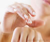 Hướng Dẫn Chăm Sóc Làm Móng Nail Tại Nhà